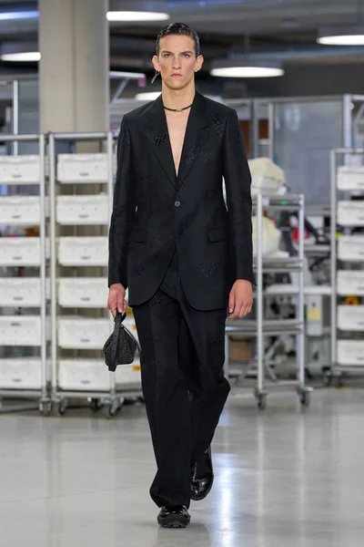 Look 53